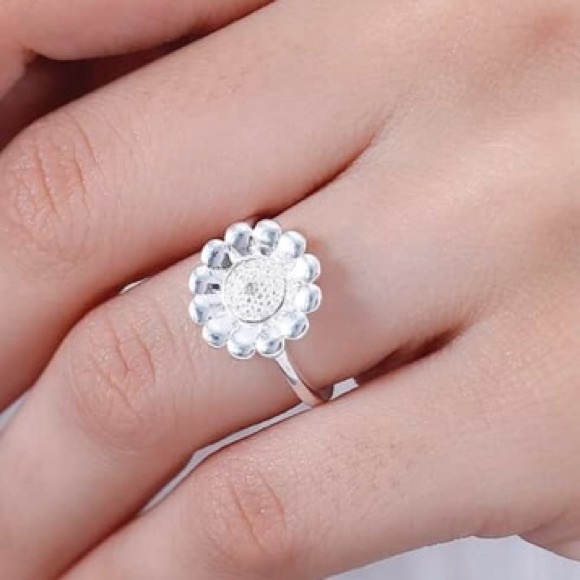 Diamond Accent Ring in Sterling Silver - Picture 8 of 9